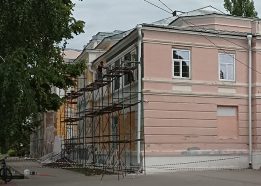 Директору Борисоглебского Драмтеатра грозит до 4 лет тюрьмы width=360px