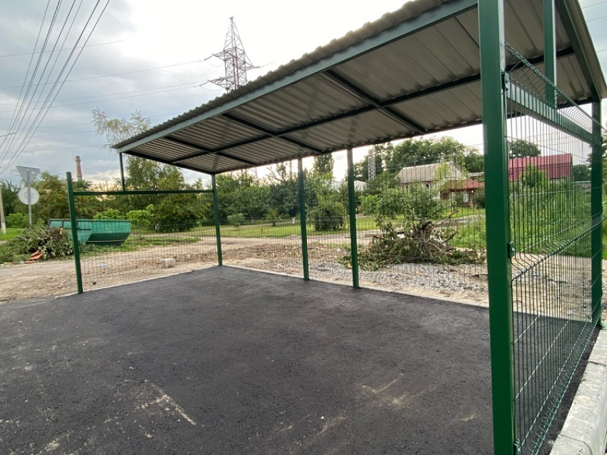 Новые контейнерные площадки обустраивают в Борисоглебске width=360px