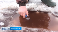 Жители Новохопёрского района бьют тревогу из-за красной воды в пруду